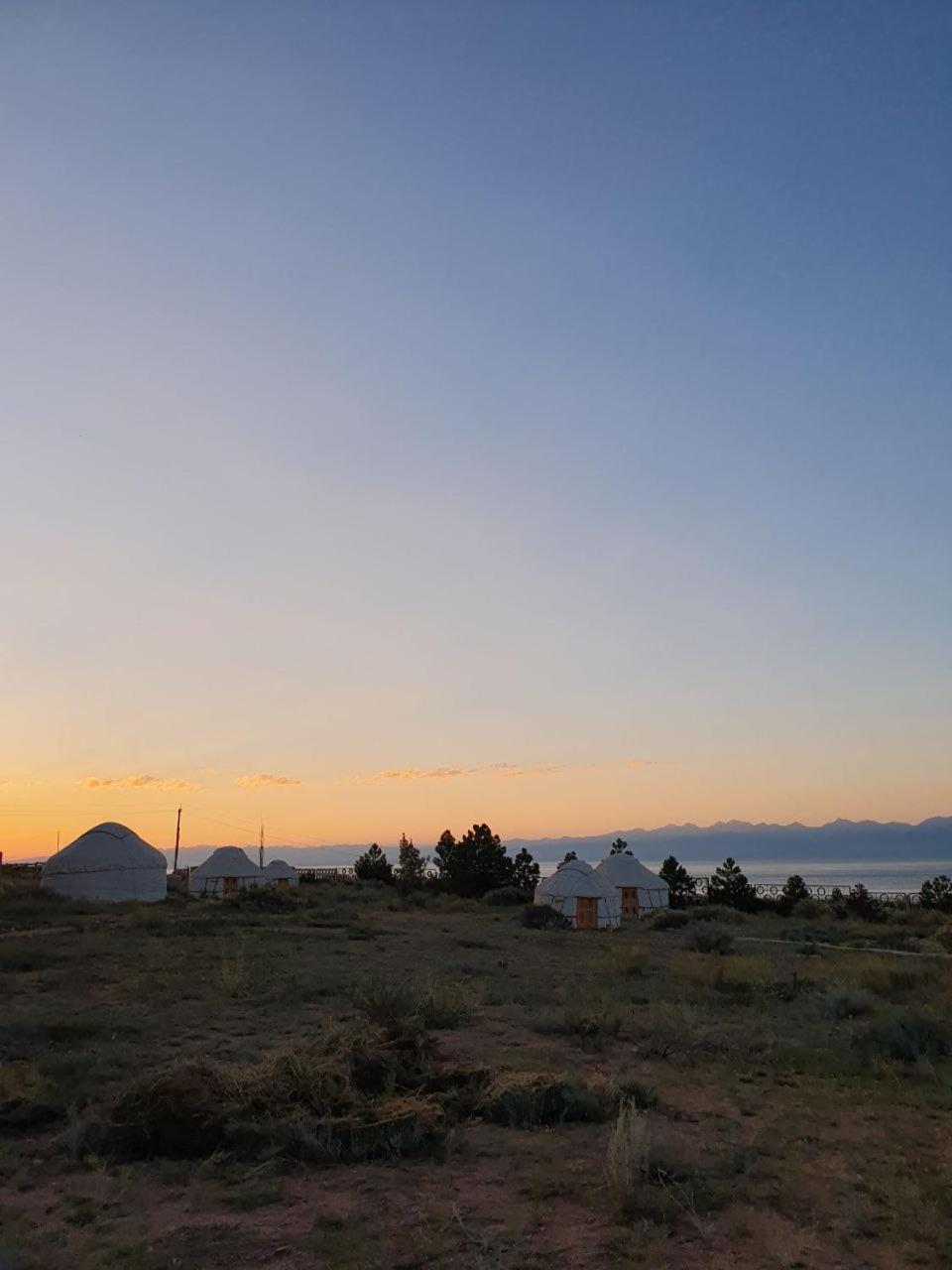 Bed and Breakfast Agat Yurt Camp Каджи-Сай Экстерьер фото